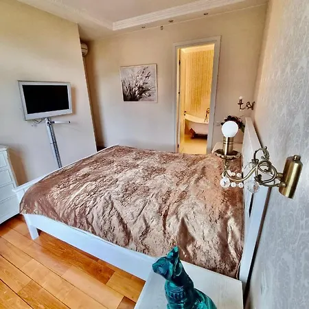 Park Apartment